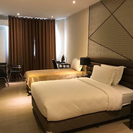 Maxx Hotel Ortigas Pasig City Exteriér fotografie