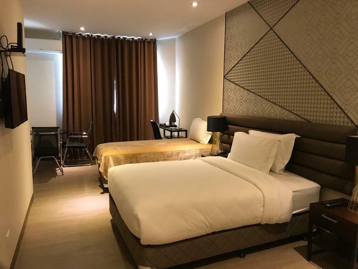 Maxx Hotel Ortigas Pasig City Exteriér fotografie
