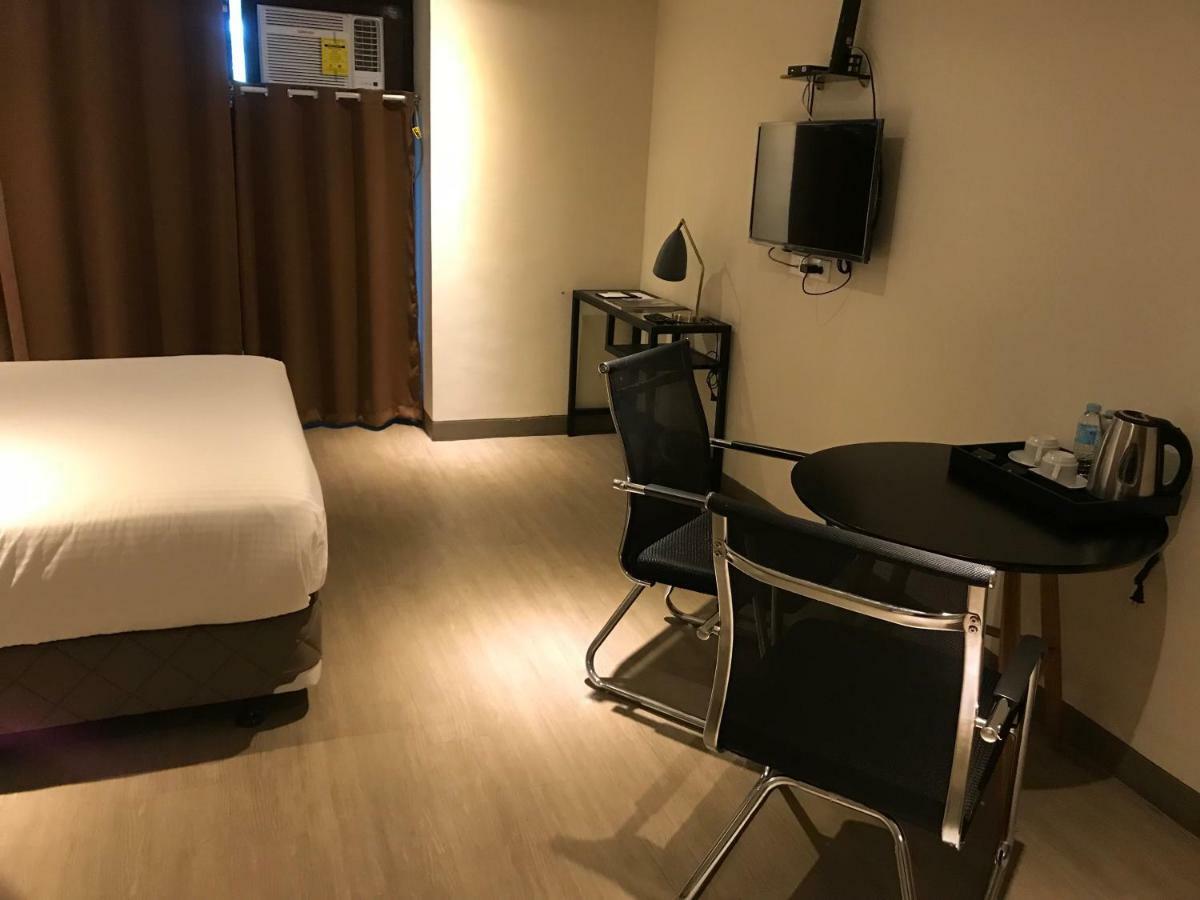 Maxx Hotel Ortigas Pasig City Exteriér fotografie